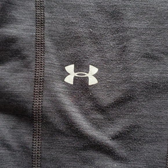 Under Armour Leggings. (A) - Picture 2 of 5